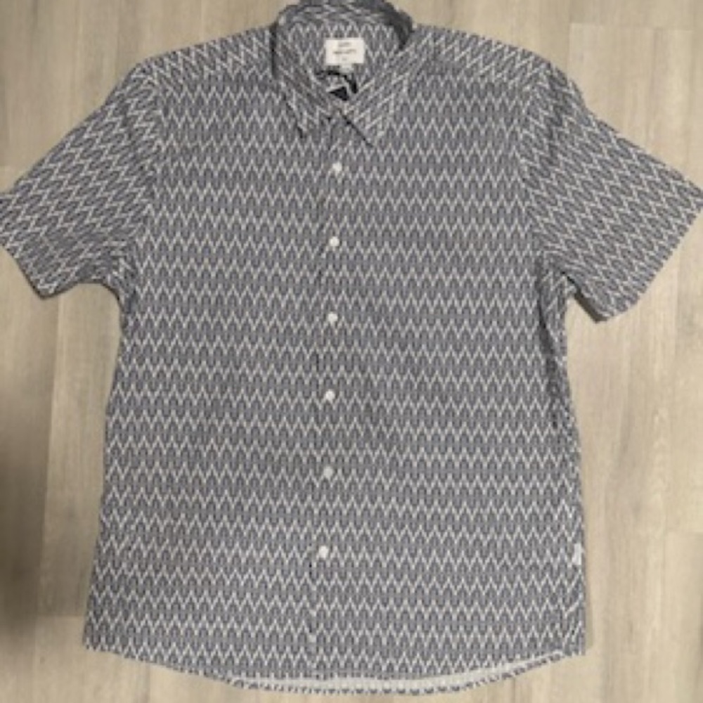 Peter Werth London “Zabel” NWT Blue & White Geometric, Short Sleeve Shirt XL